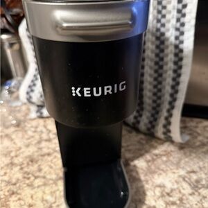 Keurig Black and Silver Coffee Brewer. Needed a multi single serve.